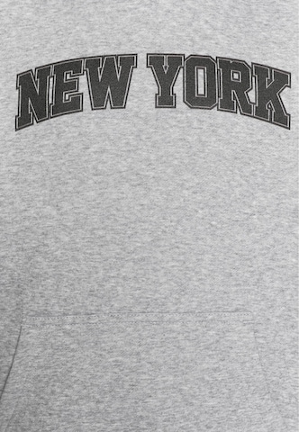 Urban Classics Sweatshirt 'Los Angeles & New York' in Grau