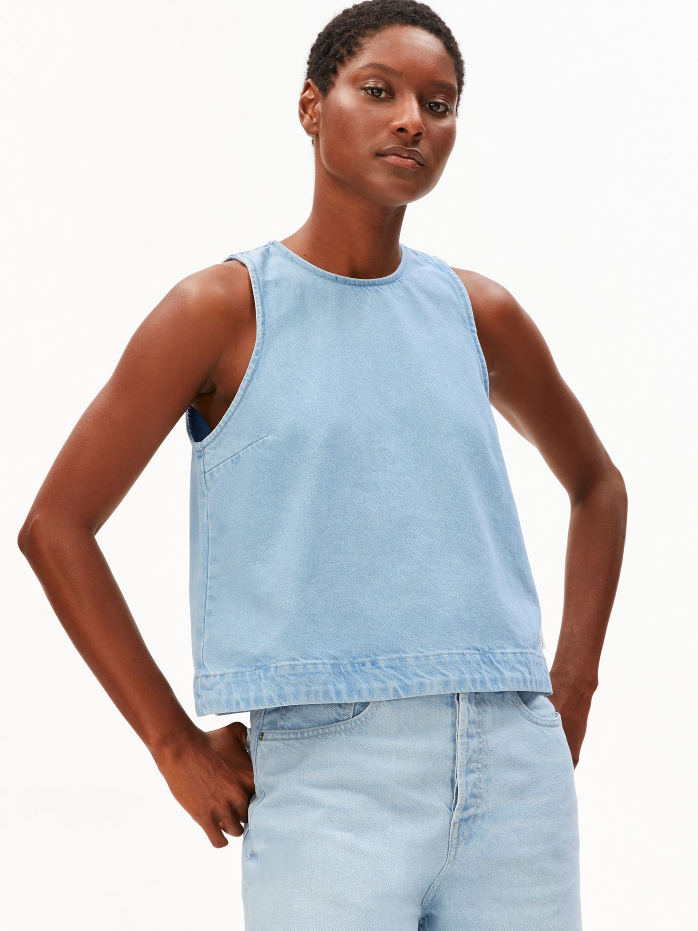 ARMEDANGELS Blouse in Blauw: voorkant