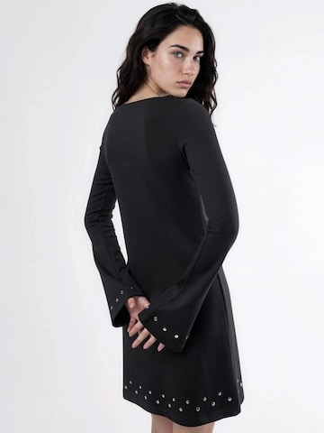 Qu Style Dress in Black