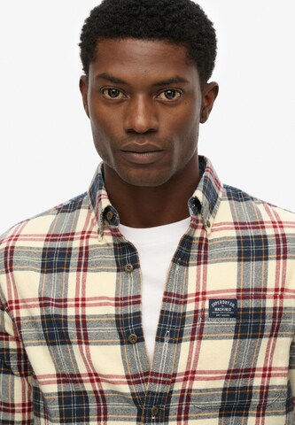 Coupe regular Chemise Superdry en beige