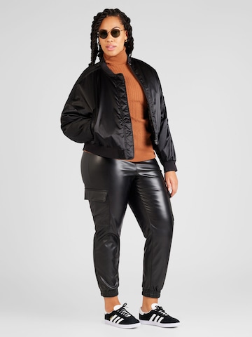 Vero Moda Curve Tapered Cargo Pants 'CSOF' in Black
