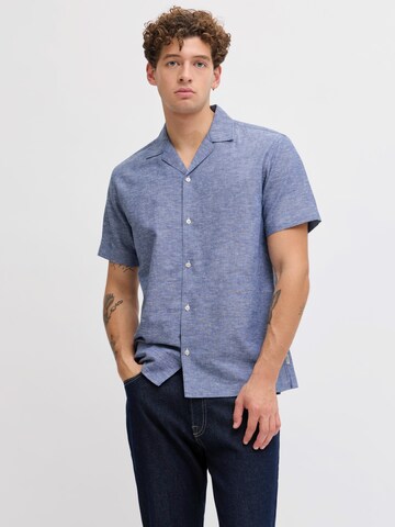 Coupe regular Chemise 'JREBMOSS SUNNY RESORT' JJ Rebel en bleu : devant