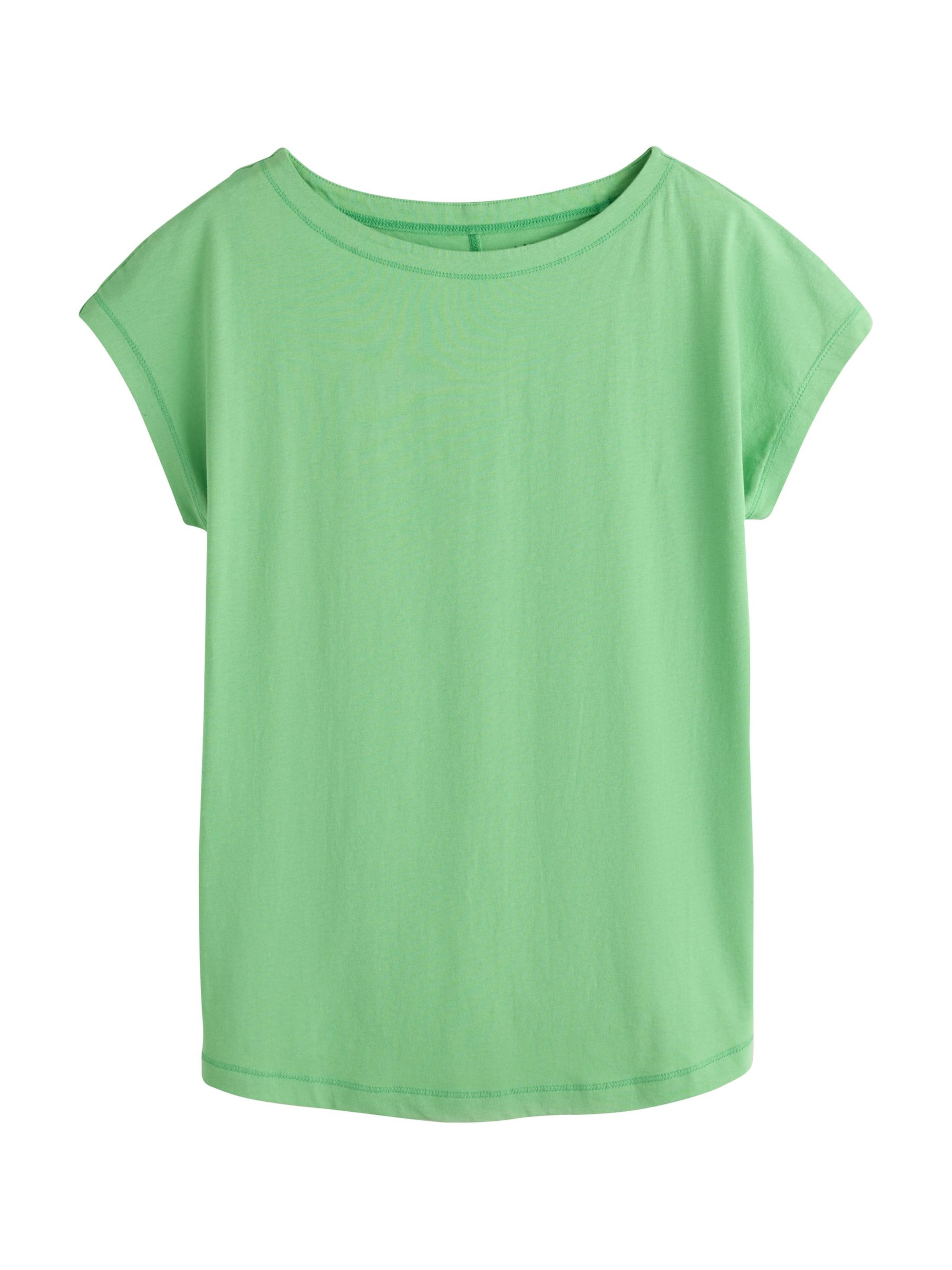 Tricou de la Next pe verde: față