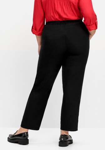 SHEEGO Regular Trousers in Black