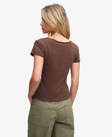 T-shirt 'Athletic Essentials' Superdry & Co en marron