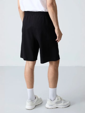 Tommy Life Regular Sportbroek in Zwart