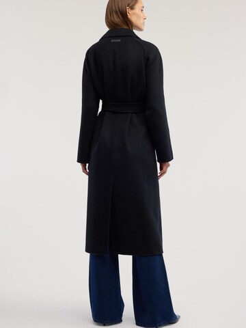 Trussardi - Abrigo de invierno en negro