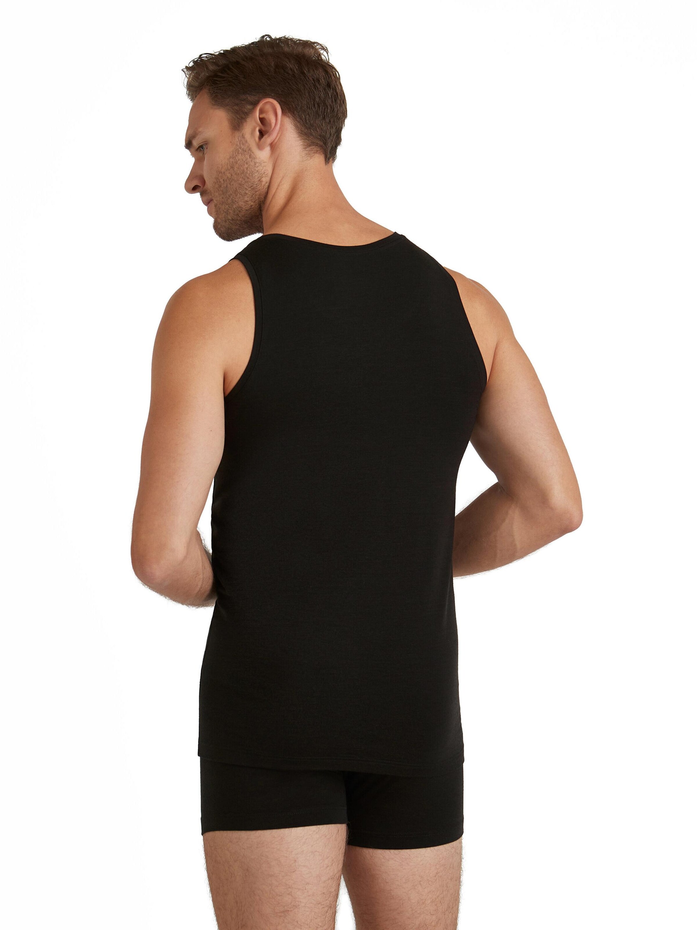 FALKE Undershirt in Black