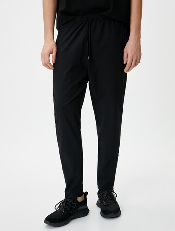 Koton Tapered Broek in Zwart: voorkant