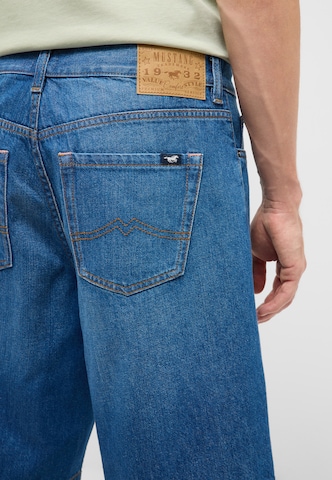 MUSTANG Loosefit Jeans in Blau