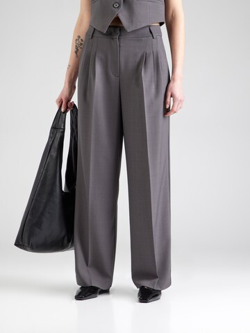 co'couture Wide leg Pleat-front trousers in Grey: front