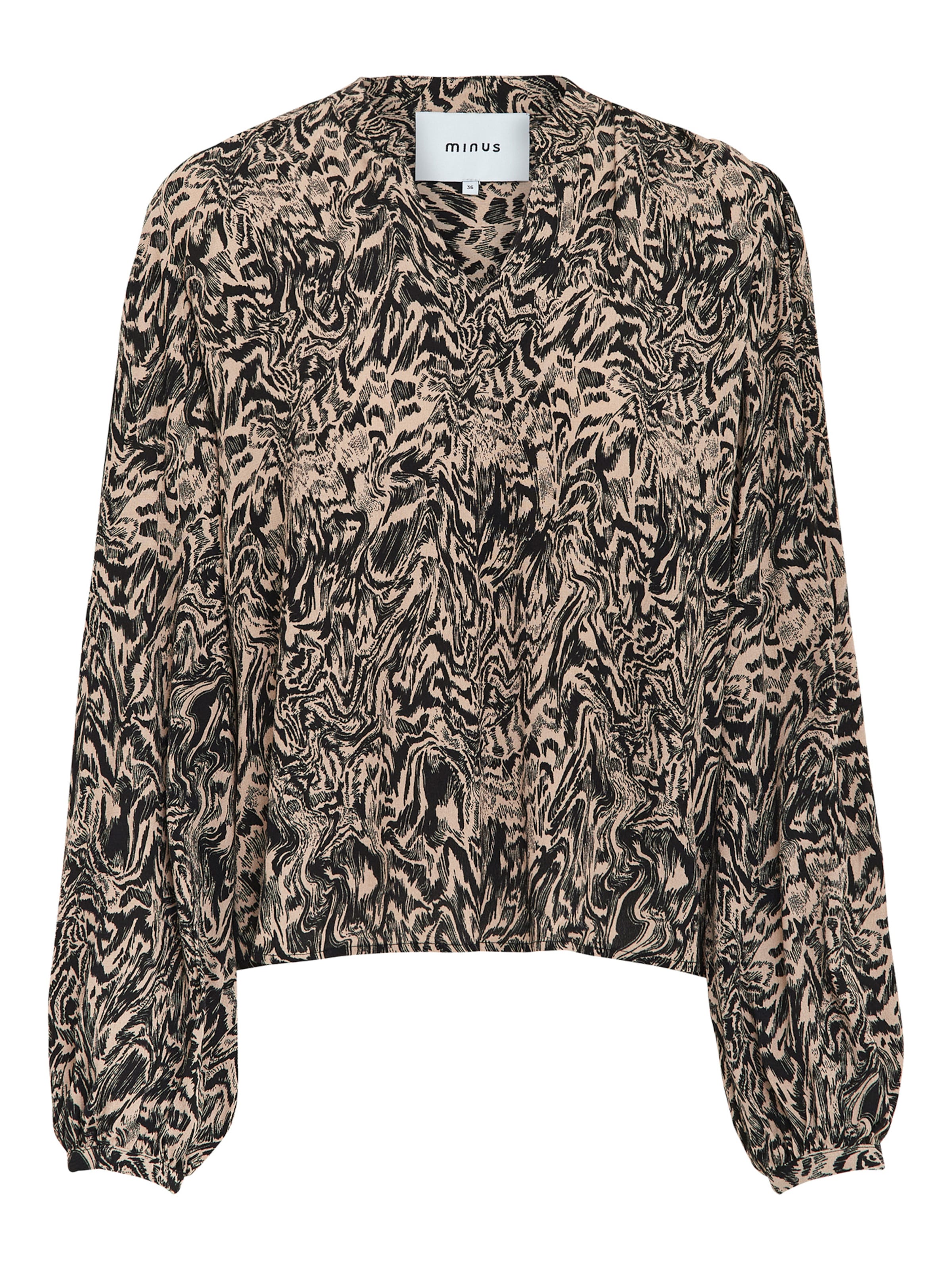 minus - Blusa 'Juvia' en negro: frente