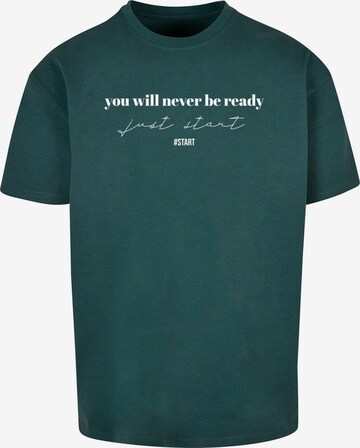 Merchcode Shirt 'Just Start' in Groen: voorkant