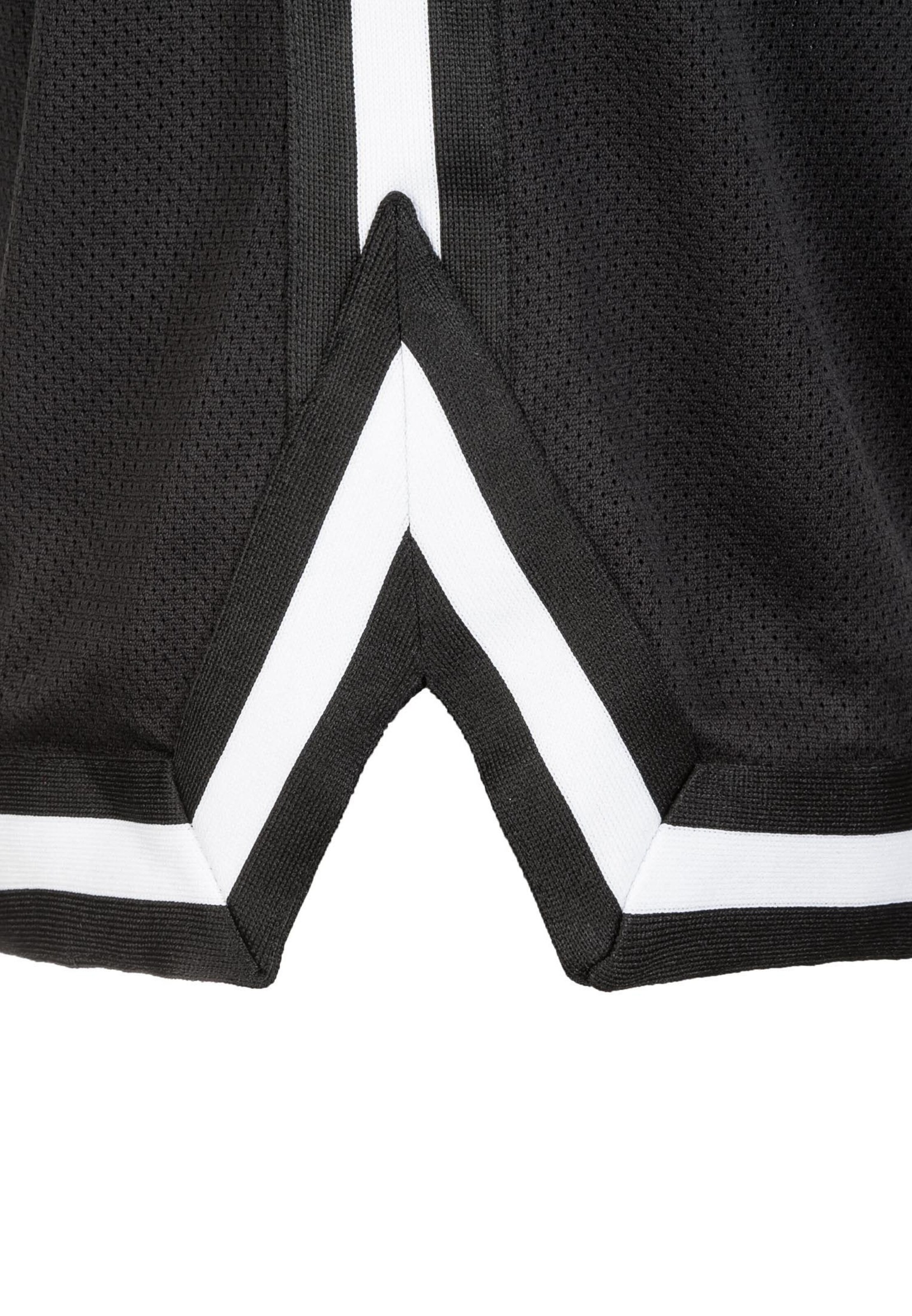 Urban Classics Loose fit Trousers in Black