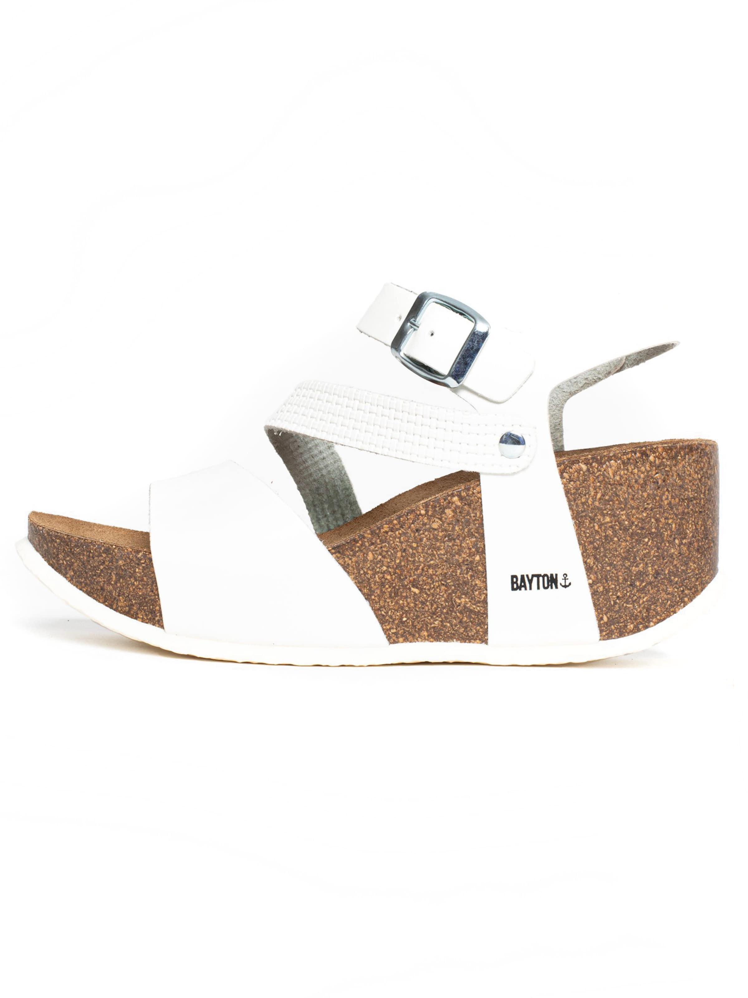balta Bayton Basutės su dirželiais: priekis
