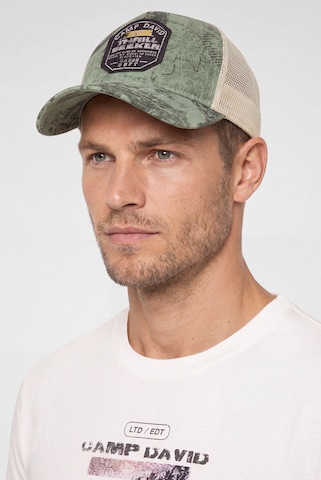 CAMP DAVID Cap in Green: front