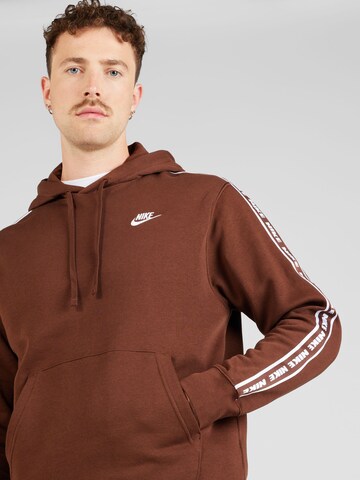 Nike Sportswear - Ropa para correr 'CLUB FLEECE' en marrón