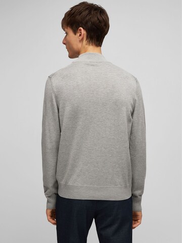 HECHTER PARIS Sweater in Grey