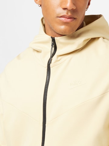 Nike Sportswear Sweatjacke in Gelb