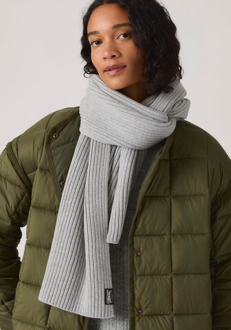 LEVI'S ® Schal in Grau: Vorderseite