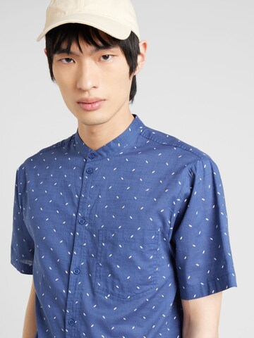 Coupe regular Chemise 'Stanley' ABOUT YOU en bleu