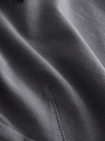 NextSlimfit Cargo hlače 'Motionflex' - siva boja