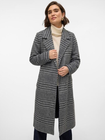Cappotto di mezza stagione 'VMLuck' di VERO MODA in grigio: frontale