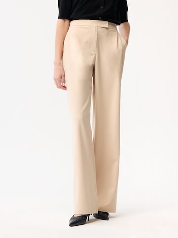 adl Regular Broek in Beige: voorkant