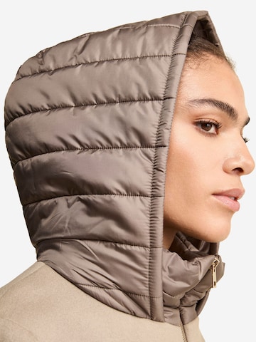 Il Lanificio Winter coat in Brown
