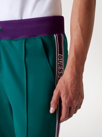 GUESS Loosefit Hose 'Scuba' in Grün