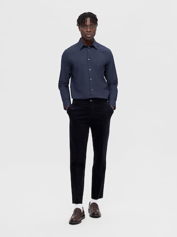 Coupe slim Pantalon 'Boe' SELECTED HOMME en bleu