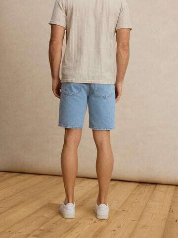 DAN FOX APPAREL Regular Панталон в синьо