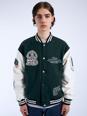 Dr. Denim - Chaqueta de entretiempo 'Annivarsity' en verde: frente