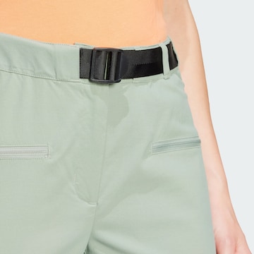 Effilé Pantalon de sport 'Utilitas' ADIDAS TERREX en vert