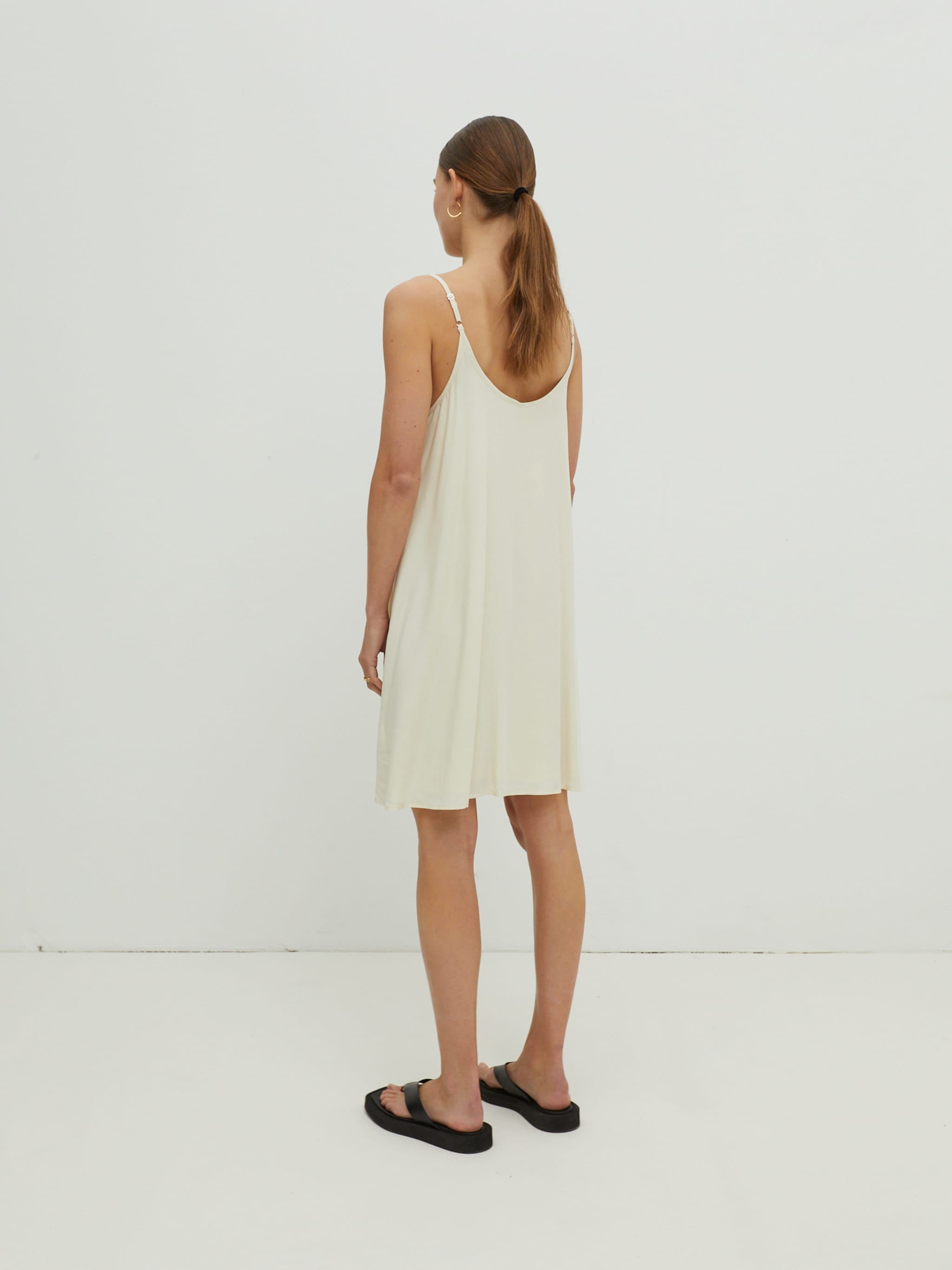EDITED Producten Zomerjurk 'Dayana' Beige