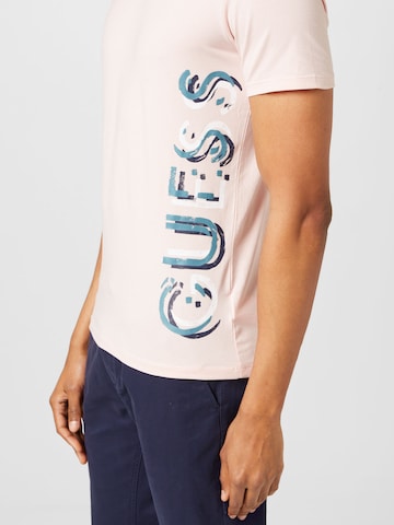 GUESS T-Shirt in Pink