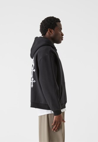 MJ Gonzales Sweatshirt 'Faded Faith' in Zwart