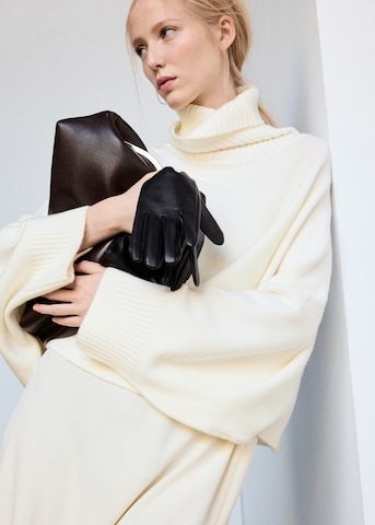 Pullover 'AMISA' di MANGO in bianco