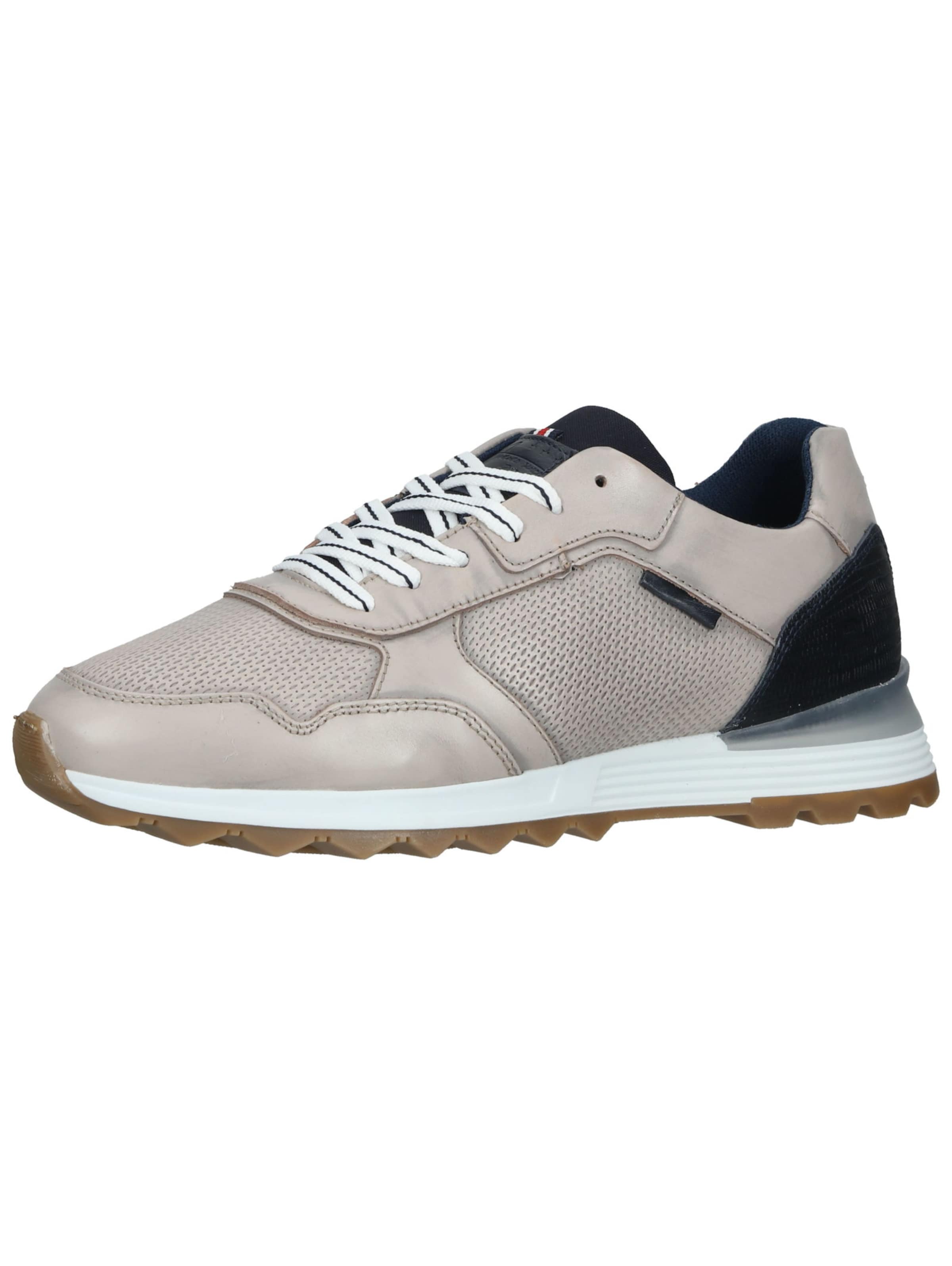 Baskets basses BULLBOXER en beige : devant