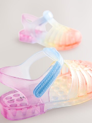 Next Σανδάλι σε ανάμεικτα χρώματα