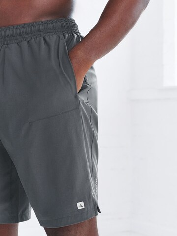 Next Regular Sportshorts in Grau