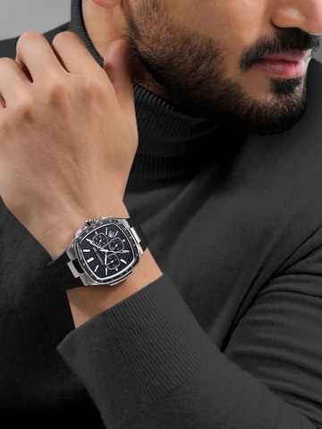 Montre à affichage analogique CERRUTI 1881 en noir