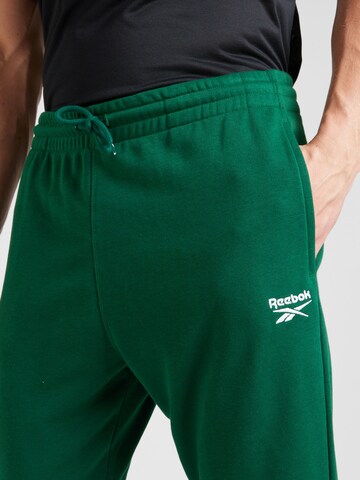 Effilé Pantalon de sport 'IDENTITY' Reebok en vert