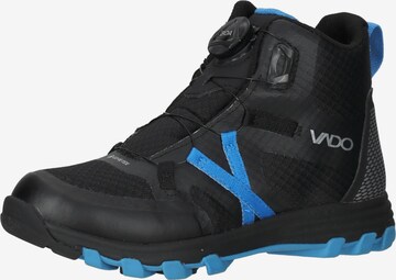 Vado Boots in Black: front