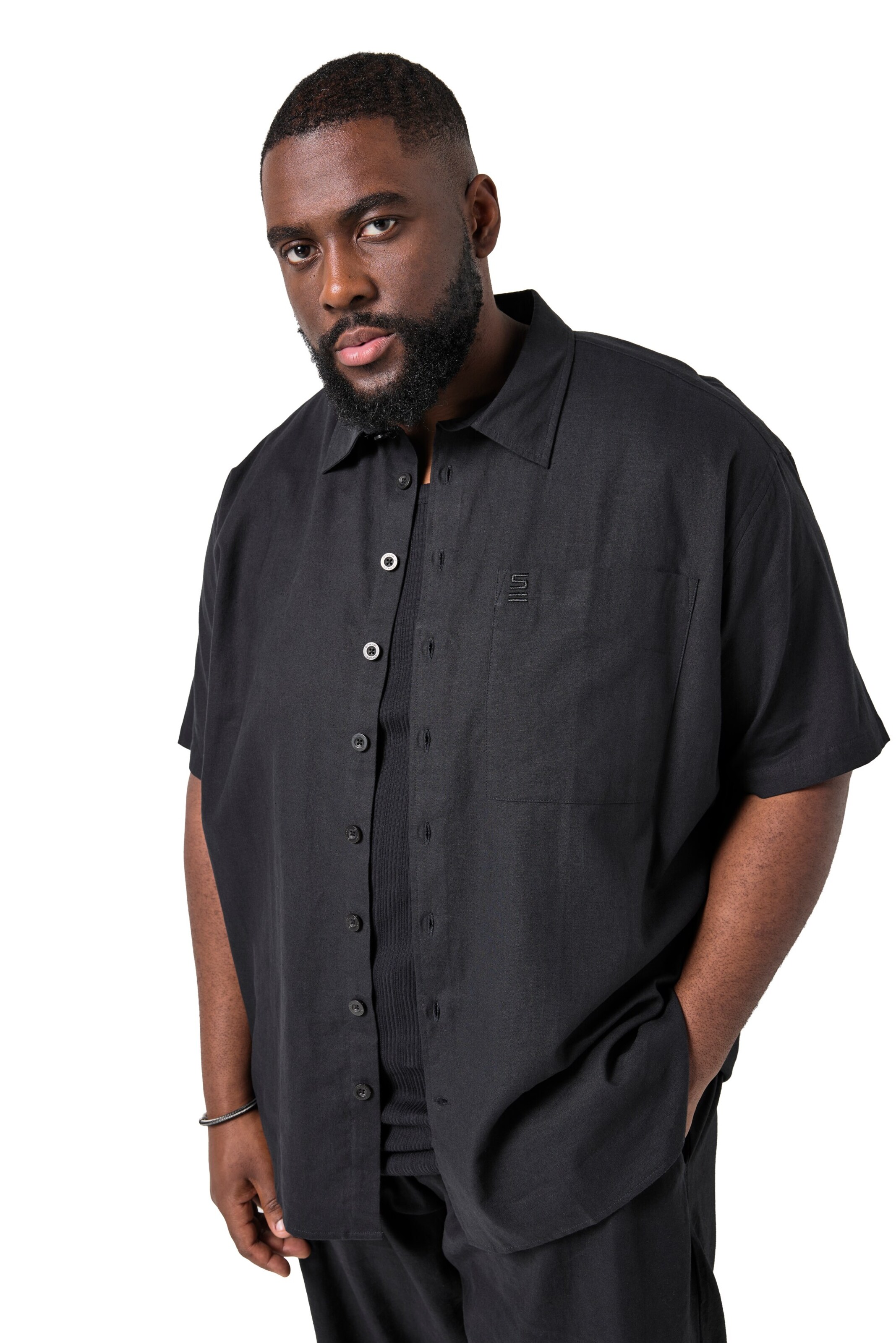 STHUGE Regular Fit Hemd in Schwarz: Vorderseite