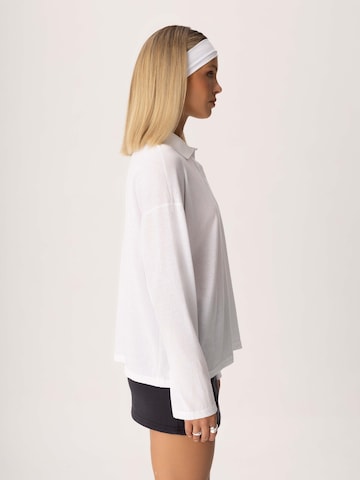 FEMSSY Shirts 'CORTA' i hvid