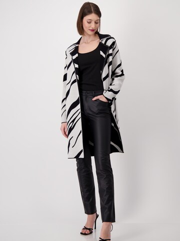 monari Strickmantel in Schwarz: Vorderseite