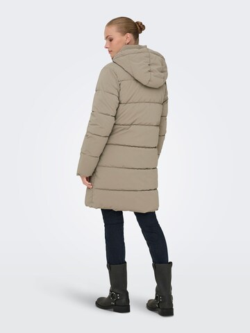 ONLY Vinterfrakke 'ONLSmilla' i grå