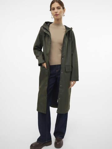 VERO MODA Функциональная куртка 'VMMalou' в Зеленый