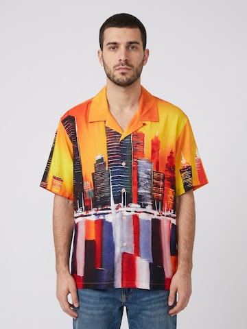 HUF Comfort fit Koszula 'Concrete Jungle S/S Woven Top' w kolorze mieszane kolory